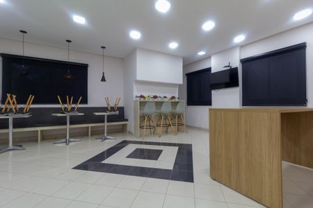 Apartamento à venda com 57m², 2 quartos e 1 vaga Apartamento à venda com 57m², 2 quartos e 1 vagaÁrea comum - Salão de festas