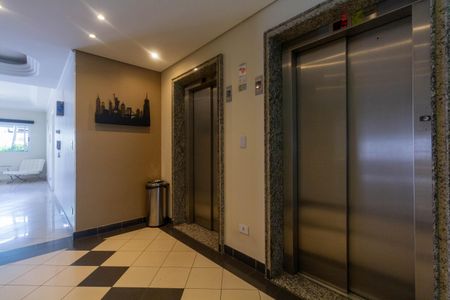 Apartamento à venda com 57m², 2 quartos e 1 vaga Apartamento à venda com 57m², 2 quartos e 1 vagaElevador