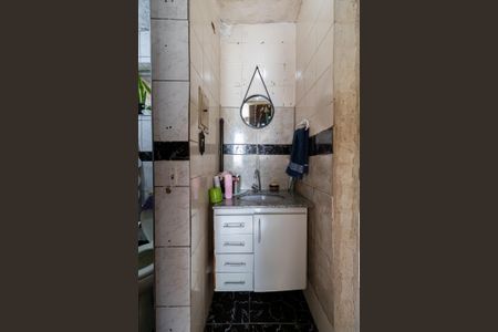 Apartamento à venda com 51m², 2 quartos e sem vaga Apartamento à venda com 51m², 2 quartos e sem vagaBanheiro