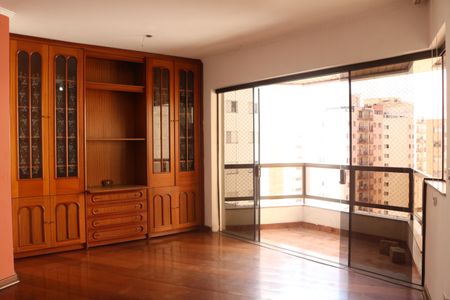 Apartamento à venda com 125m², 3 quartos e 2 vagasSala