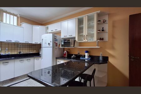 Casa à venda com 260m², 3 quartos e 3 vagasCozinha