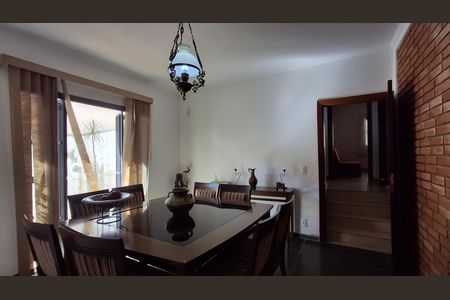 Casa à venda com 260m², 3 quartos e 3 vagasSala de Jantar