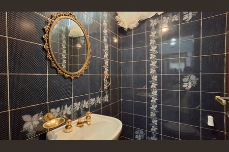 Casa à venda com 260m², 3 quartos e 3 vagasLavabo