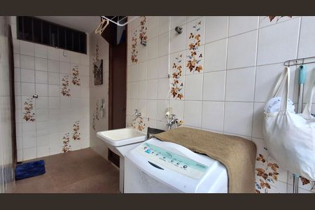 Casa à venda com 260m², 3 quartos e 3 vagasÁrea de Serviço