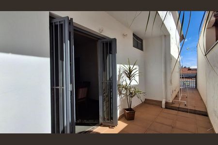 Casa à venda com 260m², 3 quartos e 3 vagasÁrea Externa