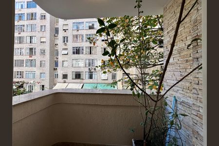 Apartamento à venda com 110m², 2 quartos e 1 vaga Apartamento à venda com 110m², 2 quartos e 1 vagaVaranda do Quarto