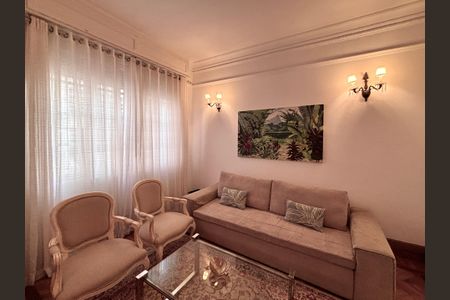 Apartamento à venda com 110m², 2 quartos e 1 vaga Apartamento à venda com 110m², 2 quartos e 1 vagaSala