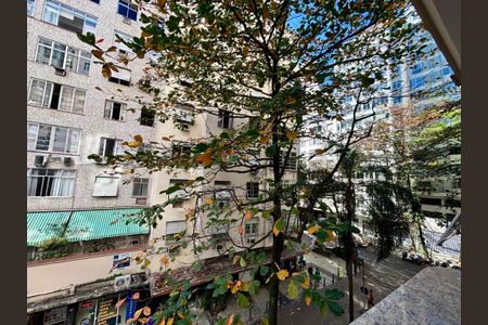 Apartamento à venda com 110m², 2 quartos e 1 vaga Apartamento à venda com 110m², 2 quartos e 1 vagaVista da Varanda do Quarto