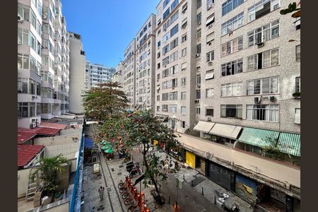 Apartamento à venda com 110m², 2 quartos e 1 vaga Apartamento à venda com 110m², 2 quartos e 1 vagaVista da Varanda do Quarto