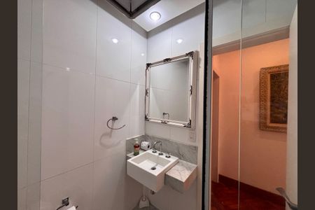 Apartamento à venda com 110m², 2 quartos e 1 vaga Apartamento à venda com 110m², 2 quartos e 1 vagaBanheiro Social