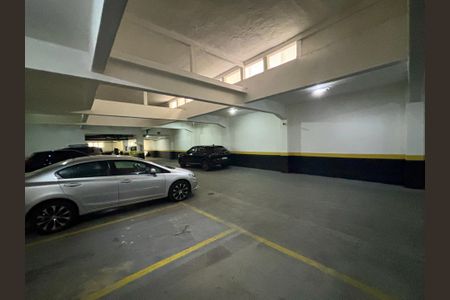 Apartamento à venda com 110m², 2 quartos e 1 vaga Apartamento à venda com 110m², 2 quartos e 1 vagaGaragem