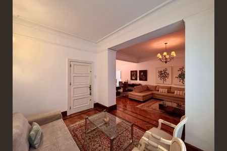 Apartamento à venda com 110m², 2 quartos e 1 vaga Apartamento à venda com 110m², 2 quartos e 1 vagaSala