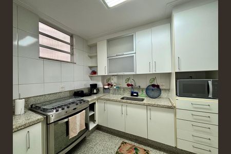Apartamento à venda com 110m², 2 quartos e 1 vaga Apartamento à venda com 110m², 2 quartos e 1 vagaCozinha