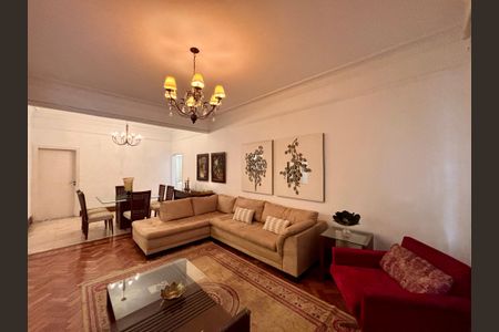 Apartamento à venda com 110m², 2 quartos e 1 vaga Apartamento à venda com 110m², 2 quartos e 1 vagaSala