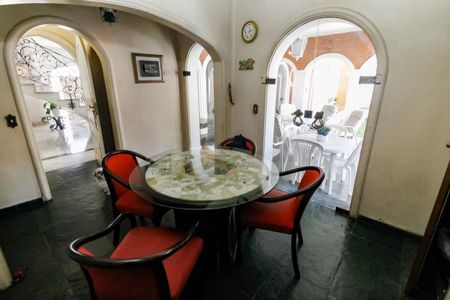 Casa à venda com 540m², 4 quartos e 5 vagas Casa à venda com 540m², 4 quartos e 5 vagasCopa