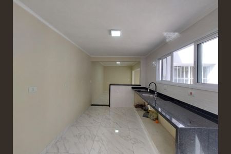 Casa à venda com 100m², 3 quartos e 2 vagas Casa à venda com 100m², 3 quartos e 2 vagasCozinha