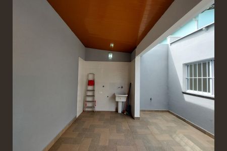 Casa à venda com 100m², 3 quartos e 2 vagas Casa à venda com 100m², 3 quartos e 2 vagasÁrea de Serviço
