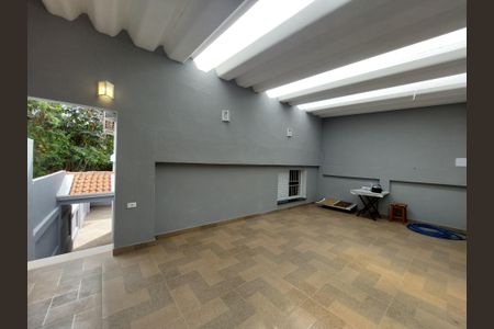 Casa à venda com 100m², 3 quartos e 2 vagas Casa à venda com 100m², 3 quartos e 2 vagasGaragem