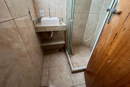 Apartamento para alugar com 60m², 2 quartos e sem vagaBanheiro