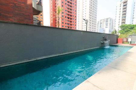 Apartamento à venda com 90m², 2 quartos e 2 vagas Apartamento à venda com 90m², 2 quartos e 2 vagasÁrea comum - Piscina