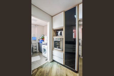 Apartamento à venda com 90m², 2 quartos e 2 vagas Apartamento à venda com 90m², 2 quartos e 2 vagasCozinha