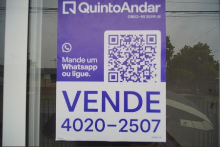 Casa à venda com 75m², 3 quartos e 2 vagasPlaca