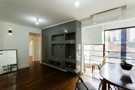 Apartamento à venda com 61m², 2 quartos e 1 vaga Apartamento à venda com 61m², 2 quartos e 1 vagaSala