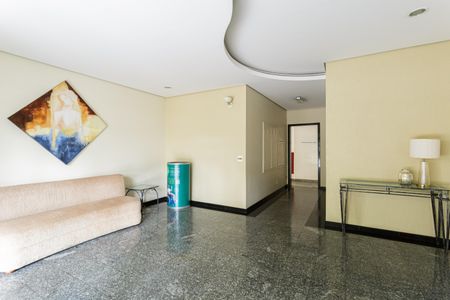 Apartamento à venda com 61m², 2 quartos e 1 vaga Apartamento à venda com 61m², 2 quartos e 1 vagaHall social