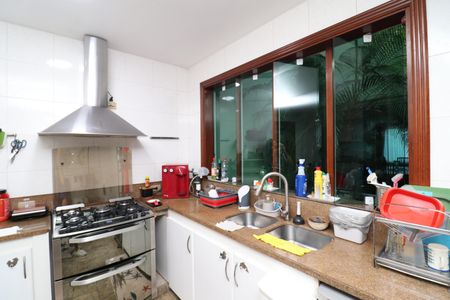 Casa à venda com 450m², 5 quartos e 4 vagasCozinha