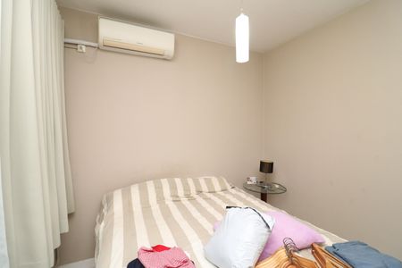 Casa à venda com 450m², 5 quartos e 4 vagasSemi Suíte 1