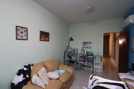 Casa à venda com 450m², 5 quartos e 4 vagasQuarto