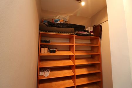 Casa à venda com 450m², 5 quartos e 4 vagasSemi Suíte 1