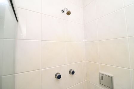 Casa à venda com 450m², 5 quartos e 4 vagasBanheiros da Semi Suíte 1 e 2