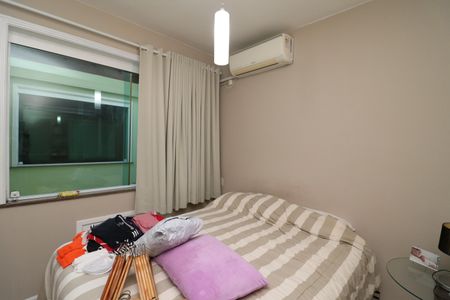 Casa à venda com 450m², 5 quartos e 4 vagasSemi Suíte 1