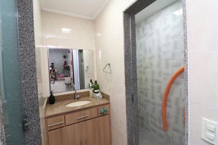 Casa à venda com 450m², 5 quartos e 4 vagasBanheiro de Serviço 2