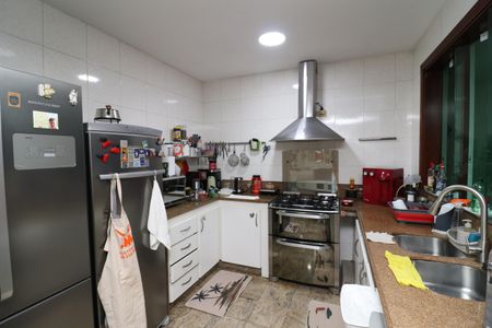 Casa à venda com 450m², 5 quartos e 4 vagasCozinha