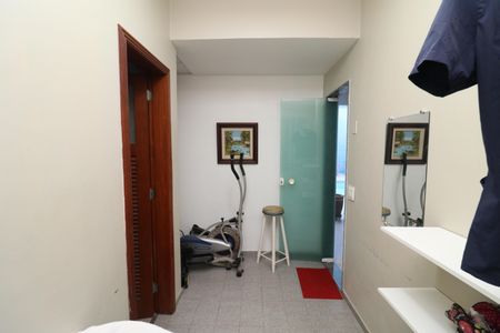 Casa à venda com 450m², 5 quartos e 4 vagasQuarto de Serviço