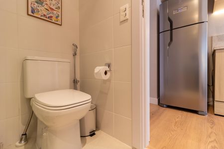 Banheiro Social de kitnet/studio à venda com 1 quarto, 26m² em Jardim Paulista, São Paulo