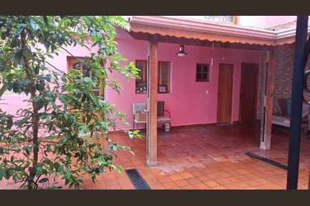 Casa à venda com 250m², 4 quartos e 6 vagas Casa à venda com 250m², 4 quartos e 6 vagasFoto 13