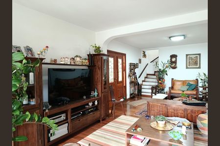 Sala de estar de casa para alugar com 3 quartos, 190m² em Sumaré, São Paulo