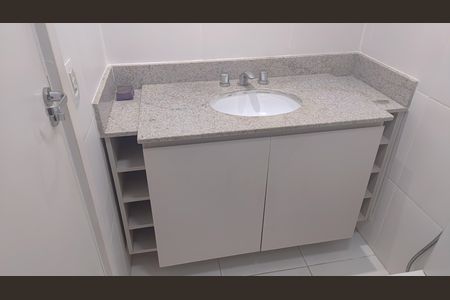 Apartamento para alugar com 86m², 3 quartos e 1 vaga Apartamento para alugar com 86m², 3 quartos e 1 vagaBanheiro da Suíte