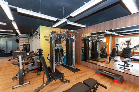 Apartamento à venda com 49m², 2 quartos e 1 vaga Apartamento à venda com 49m², 2 quartos e 1 vagaÁrea Comum - Academia