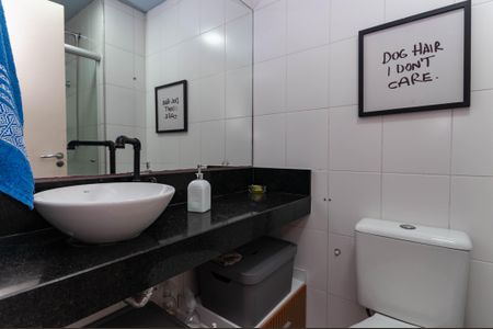 Apartamento à venda com 49m², 2 quartos e 1 vaga Apartamento à venda com 49m², 2 quartos e 1 vagaBanheiro Social