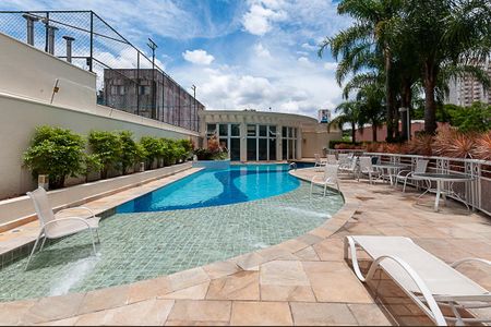 Apartamento à venda com 49m², 2 quartos e 1 vaga Apartamento à venda com 49m², 2 quartos e 1 vagaÁrea Comum - Piscina