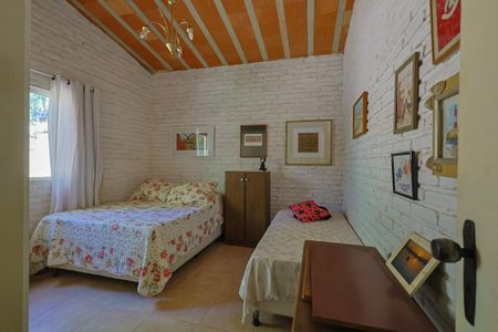 Quarto 2 de casa de condomínio para alugar com 3 quartos, 230m² em Estância Estoril I, Nova Lima