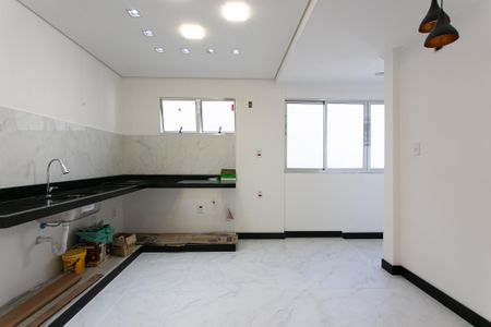 Apartamento à venda com 64m², 2 quartos e sem vaga Apartamento à venda com 64m², 2 quartos e sem vagaCozinha