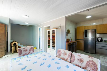 Casa à venda com 200m², 5 quartos e 2 vagasSala
