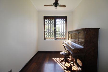 Casa à venda com 270m², 5 quartos e 4 vagasSala 1