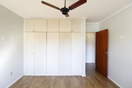 Casa à venda com 270m², 5 quartos e 4 vagasQuarto 2