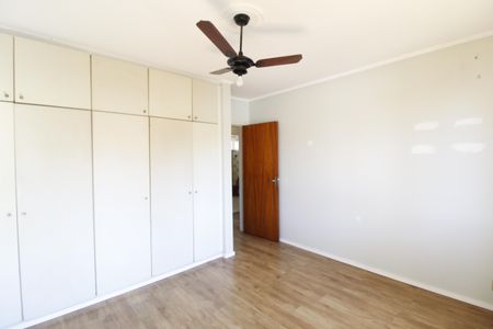 Casa à venda com 270m², 5 quartos e 4 vagasQuarto 2